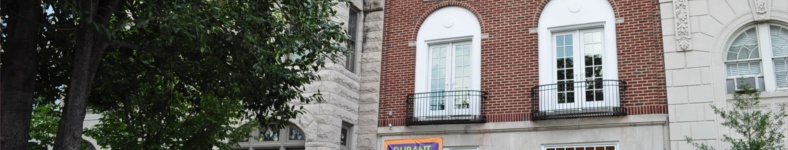 Durant Manor Condominiums building exterior